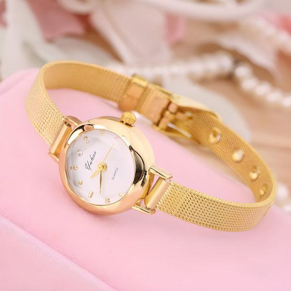 ساعت مچی عقربه ای زنانه مدل تک موتوره بند ظریف