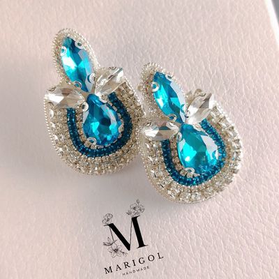 گوشواره زنبق