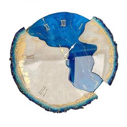 ساعت دیواری رزینی مدل دفرمه