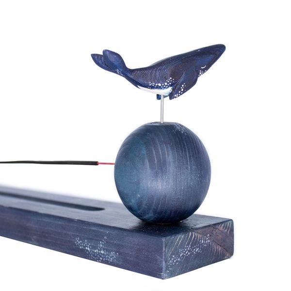 جاعودی استیکی رومیزی طرح نهنگ چوبی