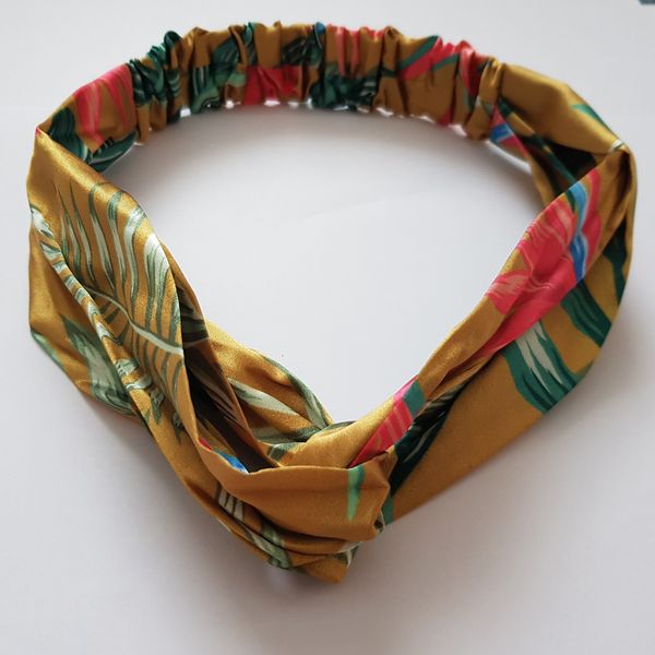 هدبند زنانه مدل هاوایی