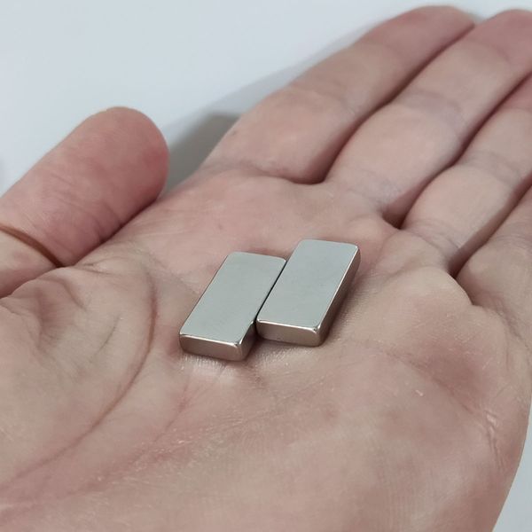 آهن ربا مدل نئودیمیوم بلوک کد 20x10x4mm بسته 2 عددی