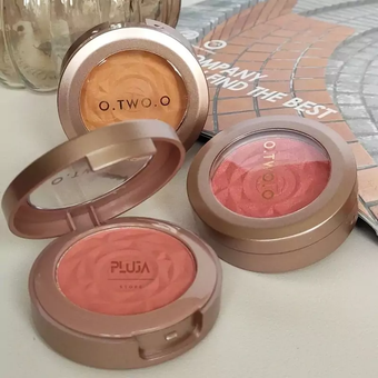 رژگونه آینه دار  او تو او o.two.o