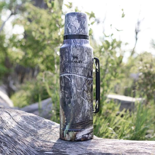 فلاسک استنلی مدل CLASSIC LEGENDARY کد F2022 گنجایش 1 لیتر