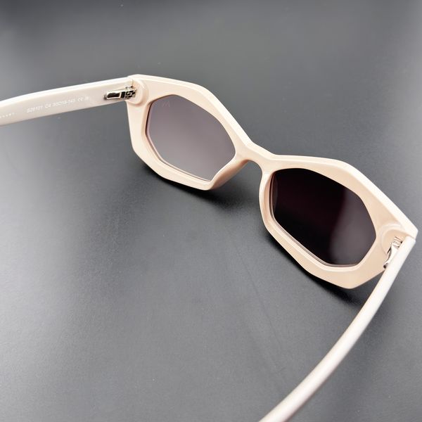 عینک آفتابی زنانه آلبرت وگ مدل S26101C4