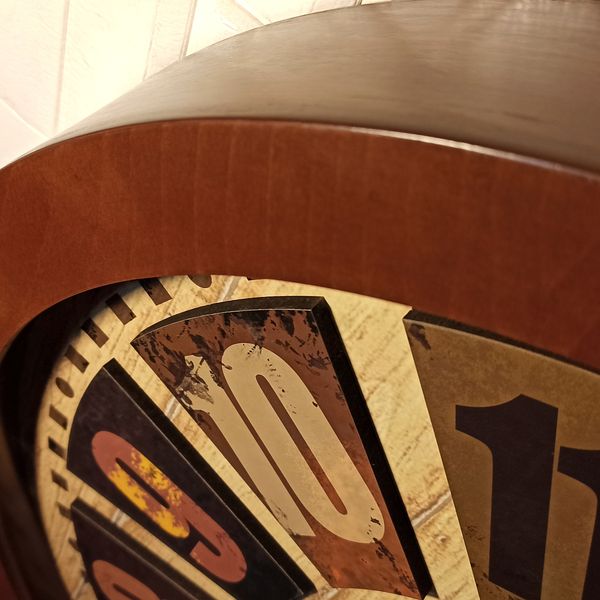 ساعت دیواری شوبرت مدل 8103*270