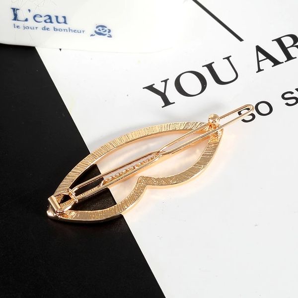 گیره مو زنانه طرح لب کد Mhr-284