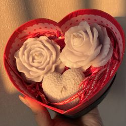 باکس شمع کادویی گل و قلب