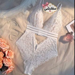 سرهمی  Crystal Vow؛ مدل تک‌تکه با طراحی توری مشبک و برش‌های باز .