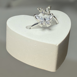 انگشتر پروانه ای