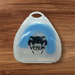 محافظ لثه بوکس