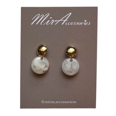 گوشواره گرد رزینی سفید طلایی