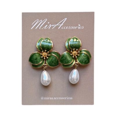 گوشواره گل سبز با آویز مروارید