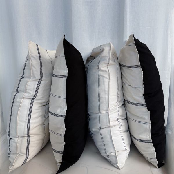 کاور بالشت لینن مشکی