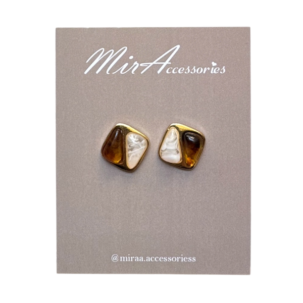 گوشواره رزینی سفید قهوه ای