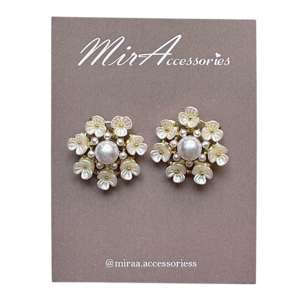 گوشواره شکوفه و مروارید سفید