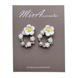 گوشواره شکوفه سفید مدل 2