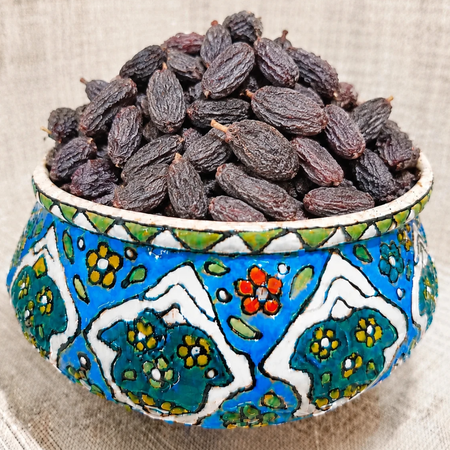 کشمش فخری آفتاب خشک طبیعی و اصیل (بسته 500 گرمی) - آذرگردو