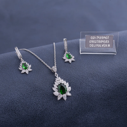 نیم ست نقره زنانه دلی سیلور مدل زمرد و برف کد A1