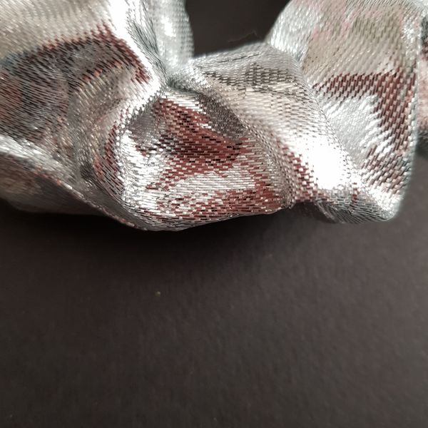 کش مو زنانه مدل طلاکوب