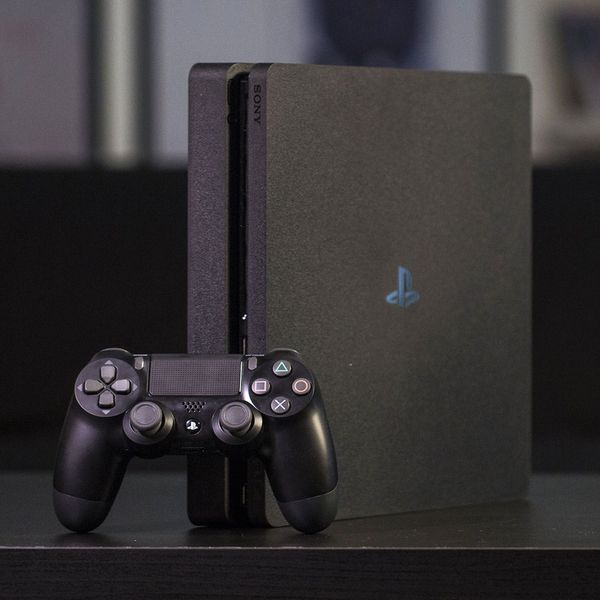کنسول بازی سونی مدل Playstation 4 Slim ریجن 2 سری CUH-2216A ظرفیت 1 ترابایت کپیخور ورژن 9