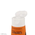 کرم ضد آفتاب رنگی سان سیف، مدل SPF50، مناسب پوست چرب، مختلط و دارای آکنه تنالیته رنگ روشن و حجم 50 میلیلیتر، محافظت کننده در ب