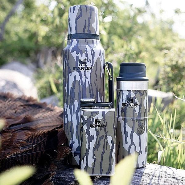 فلاسک استنلی مدل Classic Legendary Bottle کد F2023 گنجایش 1 لیتر