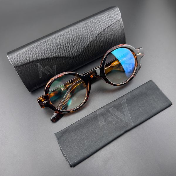 فریم عینک طبی گرد آلبرت وگ مدل S31108-C2-1 مناسب برای صورت گرد و بیضی