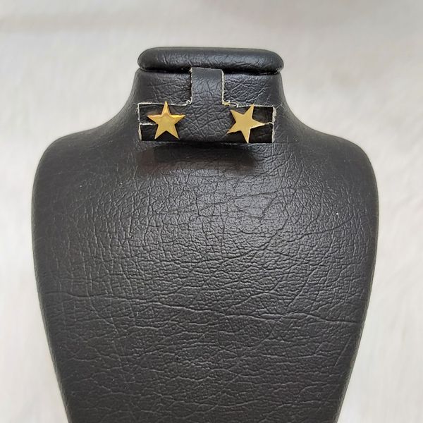 گوشواره زنانه مدل میخی طرح لارج ستاره کد sta111large