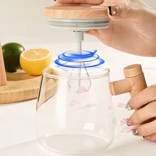 ماگ طرح همزن دار مدل EM-CUP
