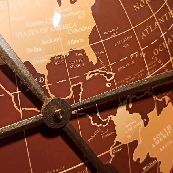 ساعت دیواری گارنت مدل 5475*140