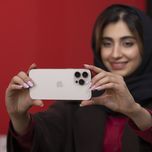 گوشی موبایل اپل مدل iPhone 16 Pro Max ZAA دو سیم کارت ظرفیت 256 گیگابایت و رم 8 گیگابایت - به همراه شارژر 20 وات اپل
