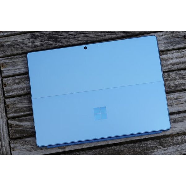 تبلت 13 اینچی مایکروسافت مدل Surface Pro 11-Snapdragon X Elite OLED ظرفیت 512 گیگابایت و رم 16 گیگابایت به همراه کیبورد Surface
