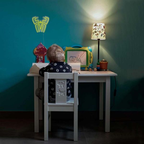 چراغ نئونی دیواری آرن تیم طرح عنکبوت