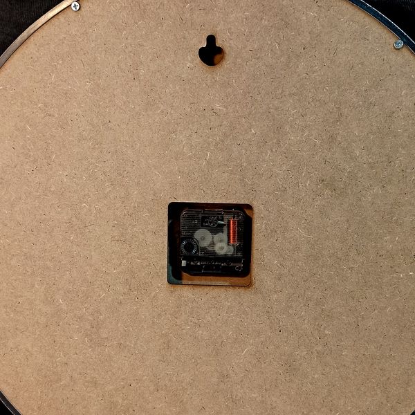 ساعت دیواری لوتوس کد 023