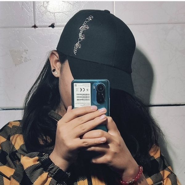 کلاه کتان مشکی مگنتی