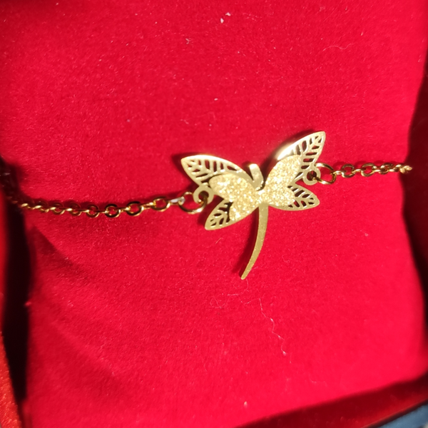 دستبند دخترانه شیک طرح پروانه