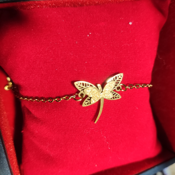 دستبند دخترانه شیک طرح پروانه