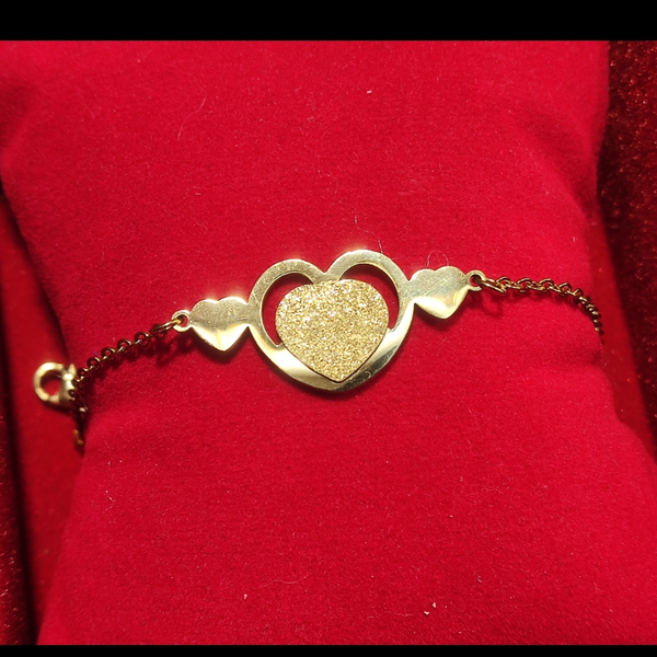 دستبند دخترانه فانتزی طرح قلب