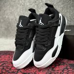 نایک ایر جردن IV 4