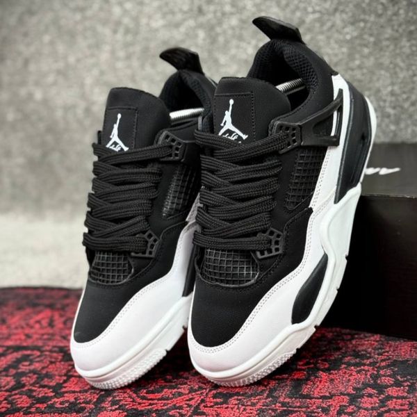 نایک ایر جردن IV 4