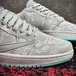 نایک ترویس اسکات کاز