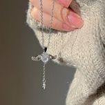 گردنبند قلب بالدار