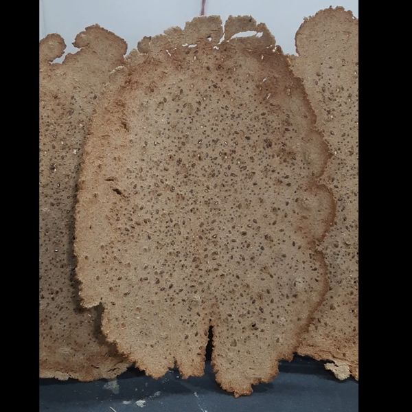 نان جو خالص بسته 3 کیلویی(با 5 تزئین)