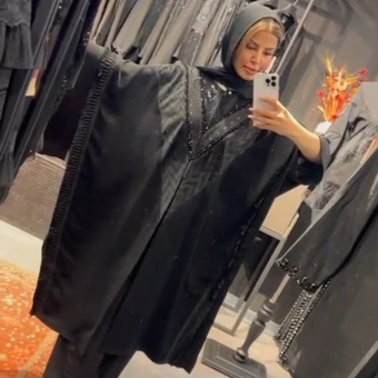 عبایی مثلثی مروارید