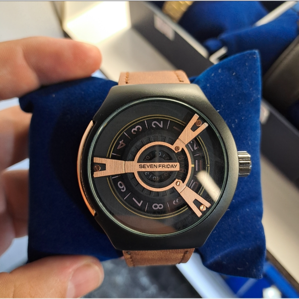 سون فرایدی قهوه ای دایره