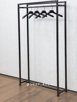 رگال تک آویز لباس