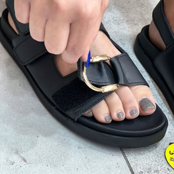 کفش تابستانه چسبی