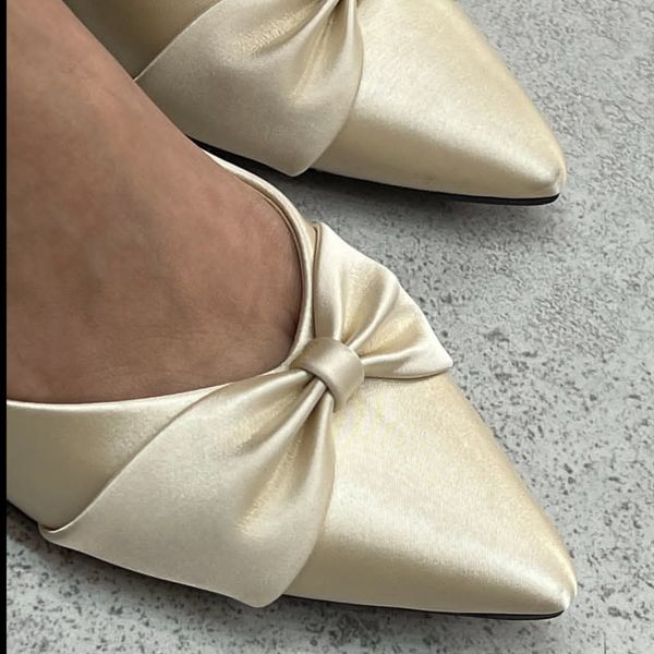 کالج زنانه ساتن تخت