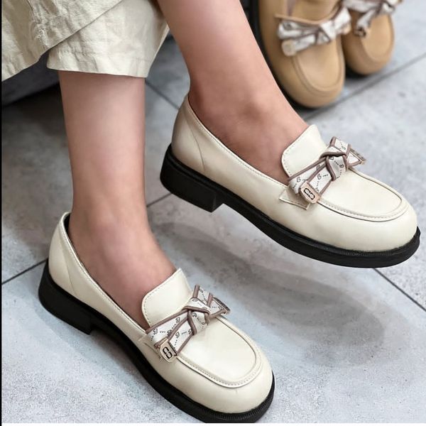 لوفر زنانه بایلی کوکو